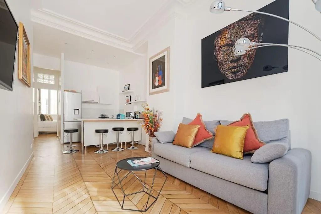 Luxe 1-Br Gem Louvre & Opera Apartment Paris France